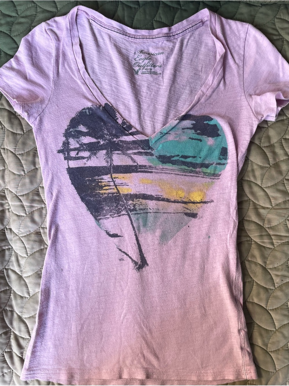 American Eagle Outfitters Lavender V‑Neck Tee with Heart Graphic